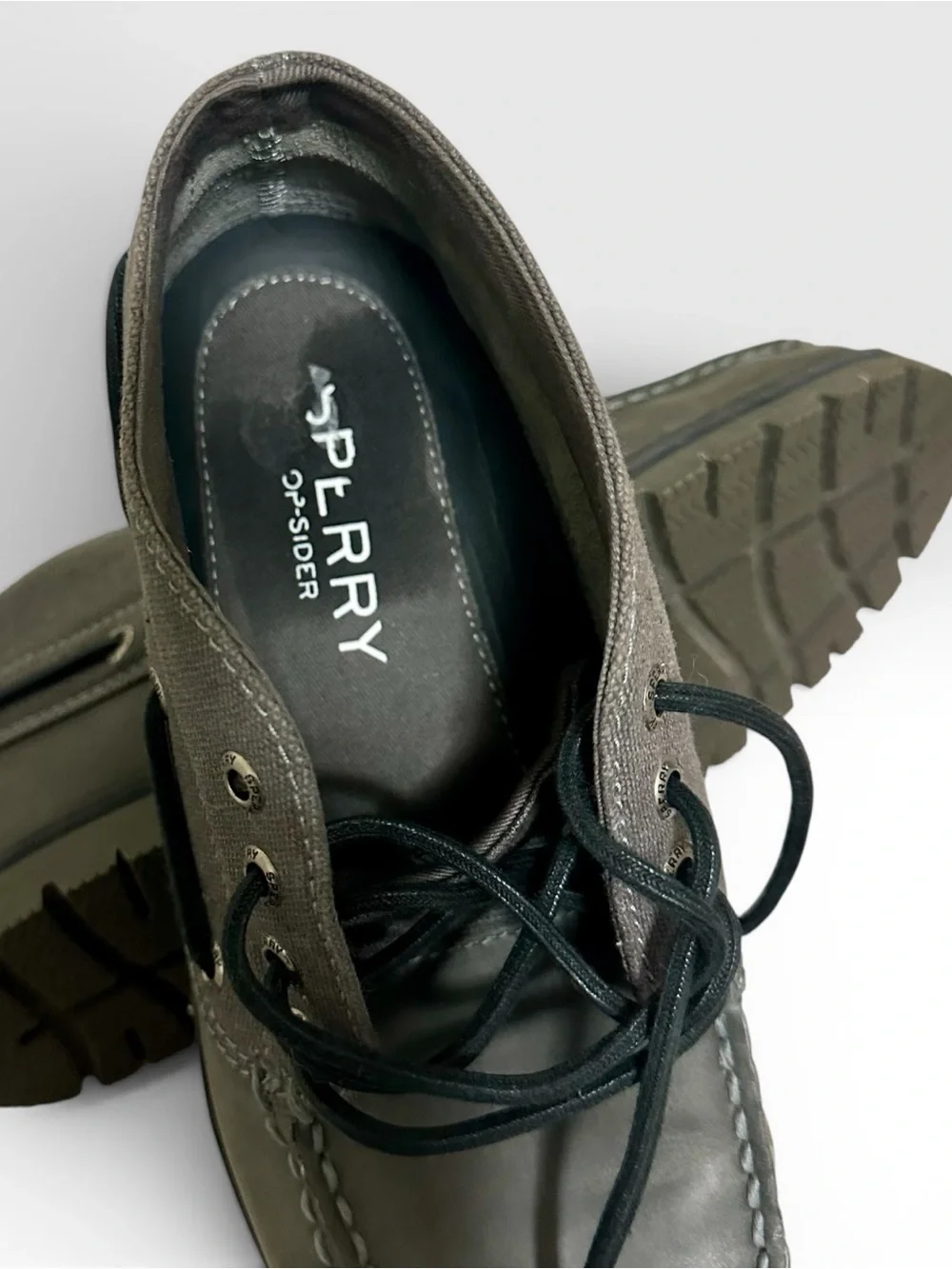 Sperry excellent pair